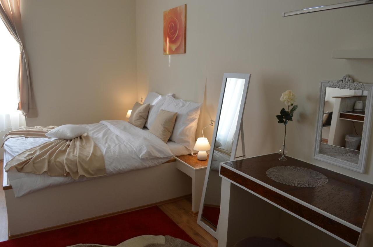Rooms & Apartments Infinity Rijeka Exterior photo