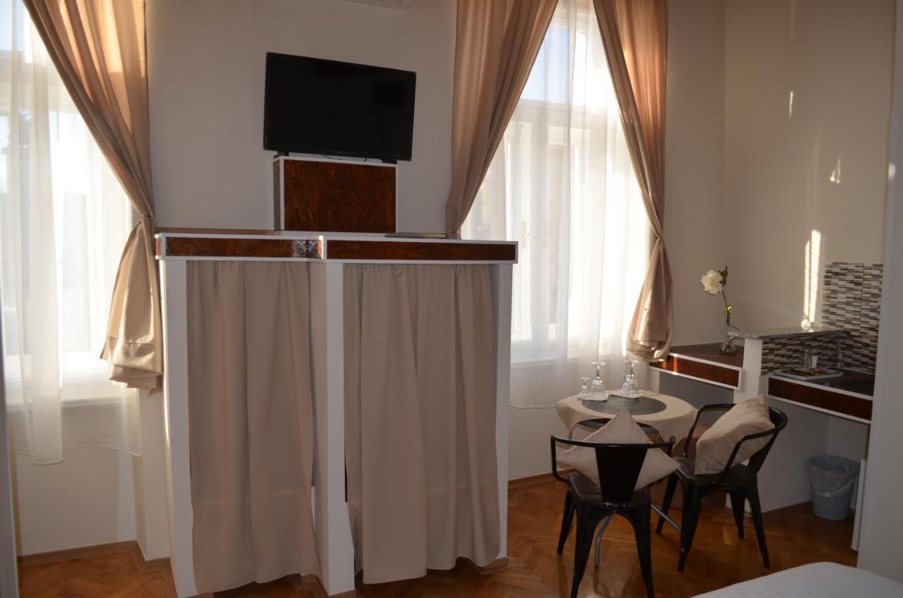 Rooms & Apartments Infinity Rijeka Exterior photo