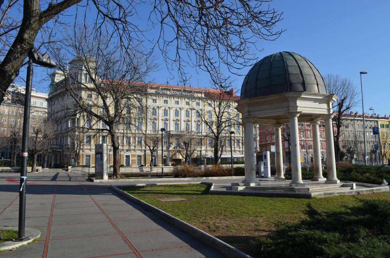 Rooms & Apartments Infinity Rijeka Exterior photo